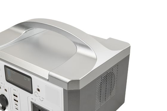 50HZ/60HZ AC Outlet Flash Fish Generator słoneczny Przenośny magazyn energii z ładowaniem paneli słonecznych dla urządzeń biurowych