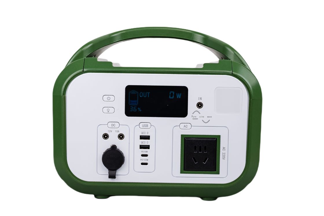 Światło LED do ładowania Lifepo4 Cylindryczny z 3 gniazdkami AC Bateria Power Bank dla smartfonów